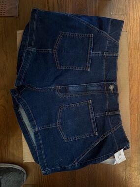 Madden NYC women dark blue denim shorts size 16